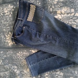 STYLE & CO JEANS WITH BEDAZZLE ON BACK POCKETS EUC